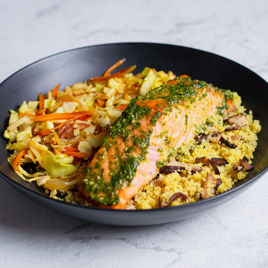 Salmón al pesto verde