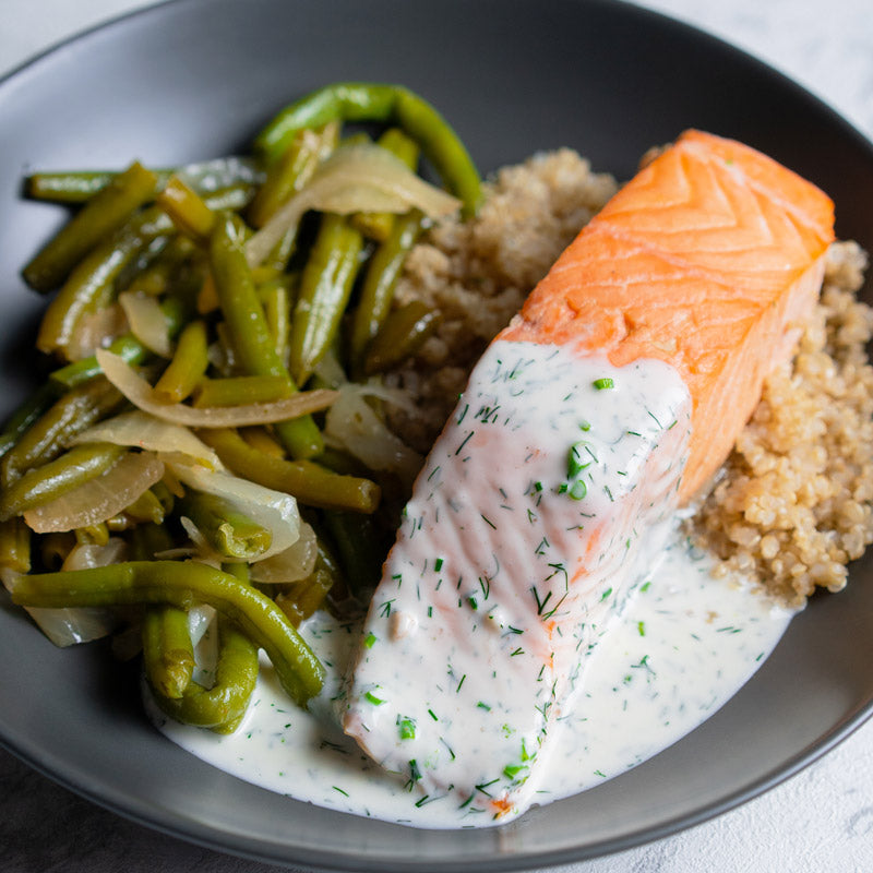 Salmón en salsa de eneldo