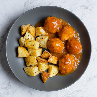 Albóndigas en salsa de tomate y curry