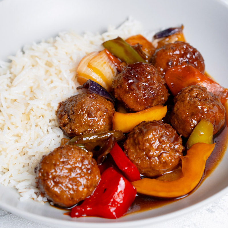 Almôndegas com molho chop suey