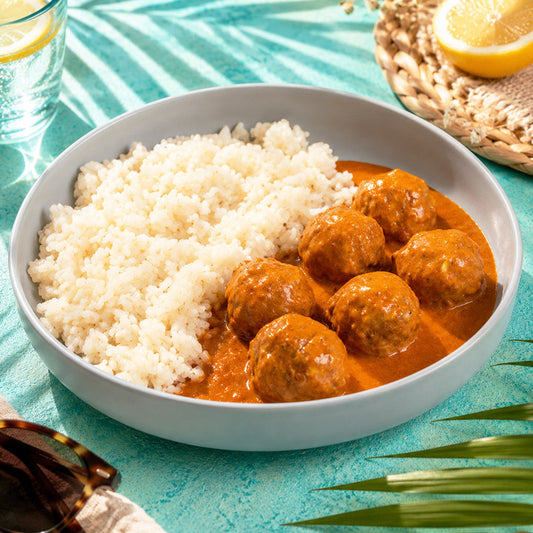 Almôndegas com molho romesco