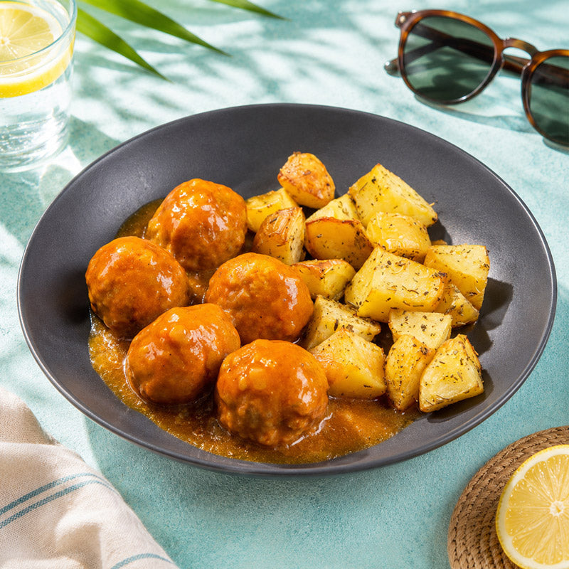 Albóndigas en salsa de tomate y curry