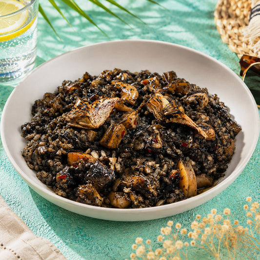 Arroz negro de sepia y alcachofa