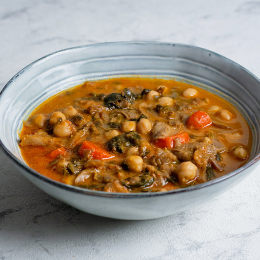 Garbanzos con setas y picada de almendra