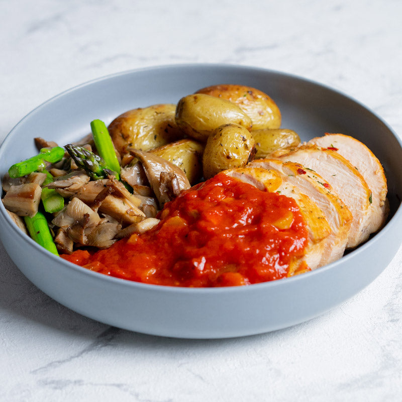 Pavo en salsa de tomate al ajillo