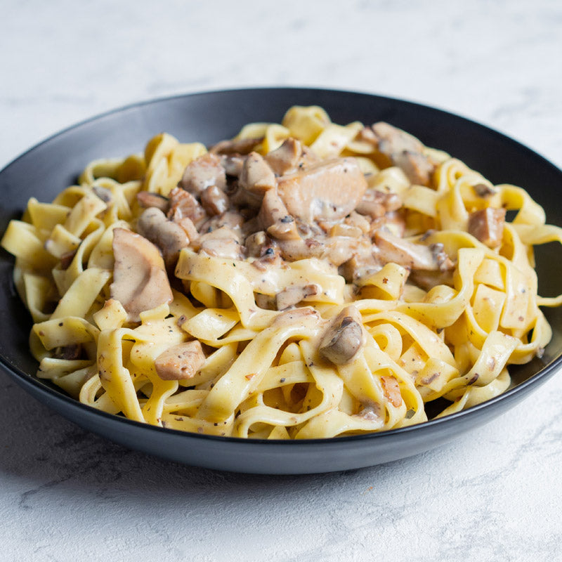 Tagliatelle con salsa al funghi trufada